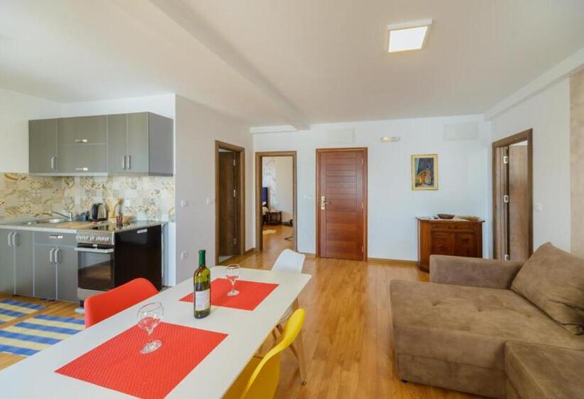 سوئیت 2 خوابه, Vila Fortuna