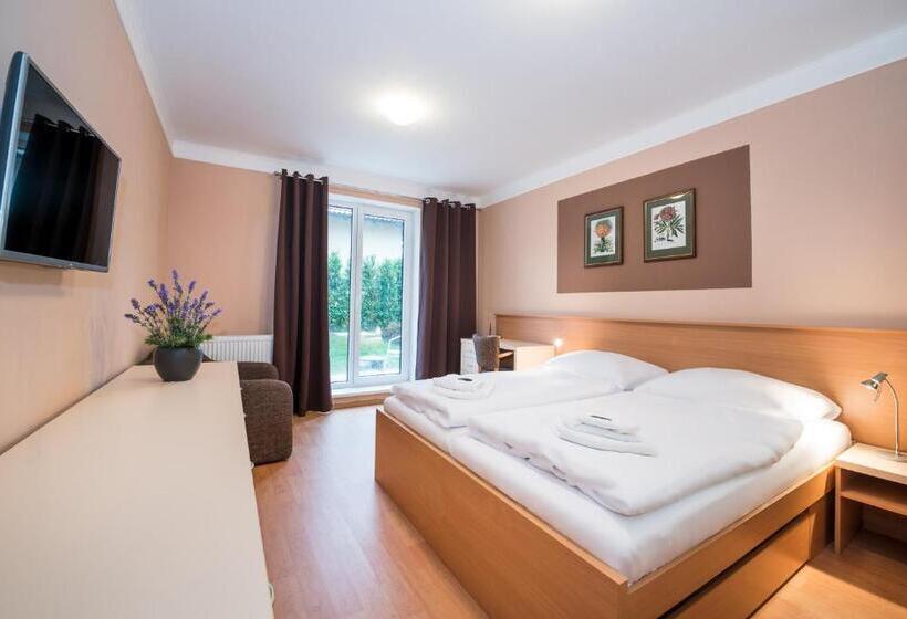 스탠다드 스튜디오, Relax Park Třeboň I