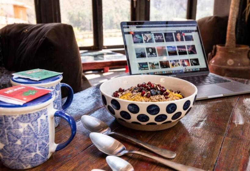 Standaardkamer met Uitzicht op de Bergen, Wolf Totem Steam Punk Guesthouse