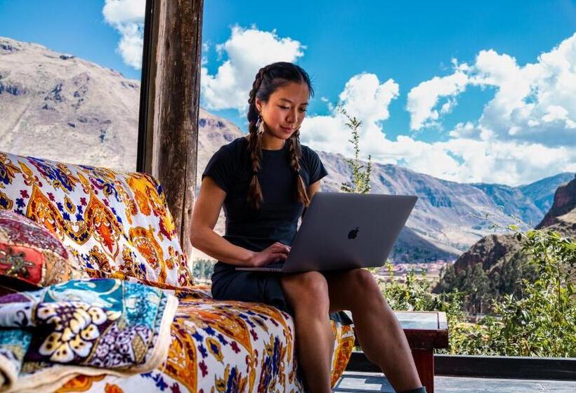 Standaardkamer met Uitzicht op de Bergen, Wolf Totem Steam Punk Guesthouse