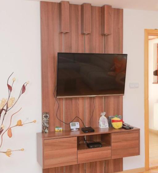 デラックスルーム, Vila Viktori