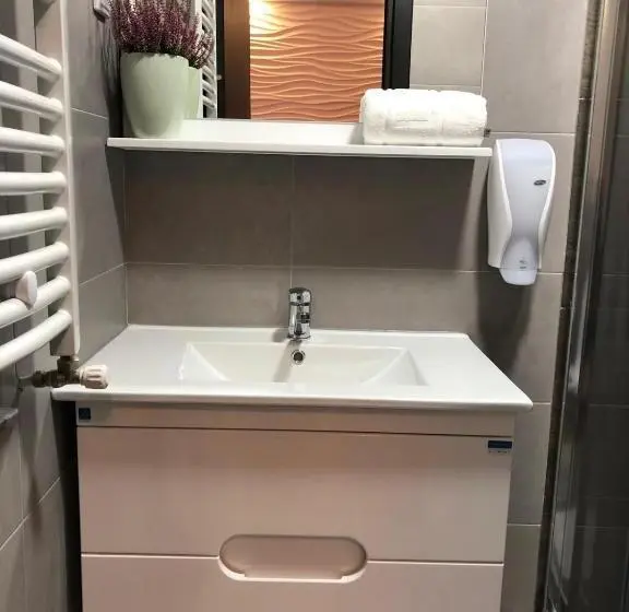اتاق لوکس, Luxury Apartments 88