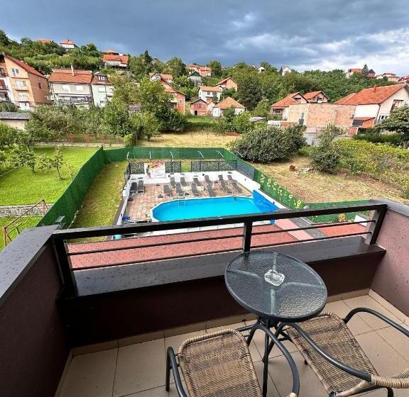 اتاق لوکس, Luxury Apartments 88