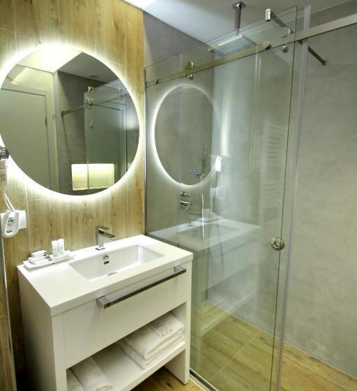 חדר סטנדרט, One