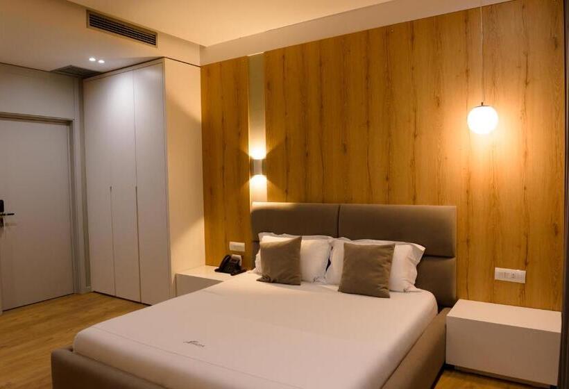 חדר דלוקס, One