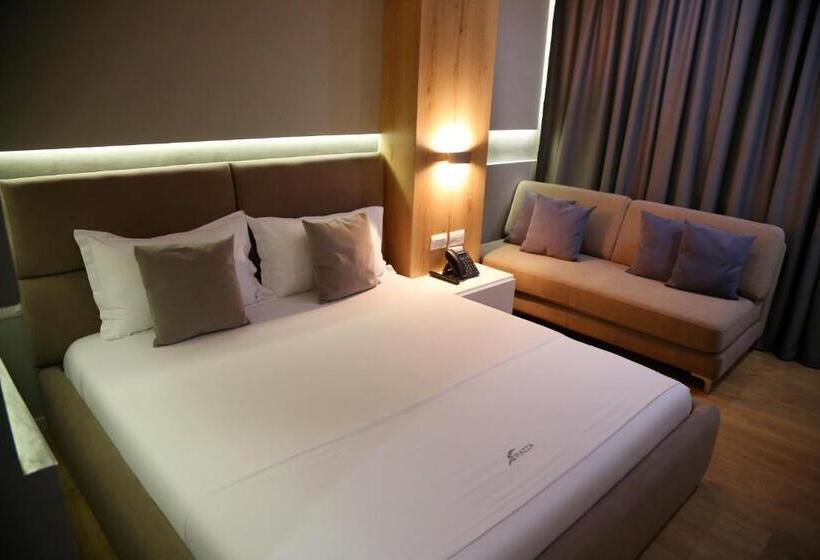 חדר דלוקס, One