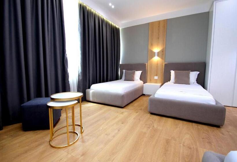 חדר משפחתי, One