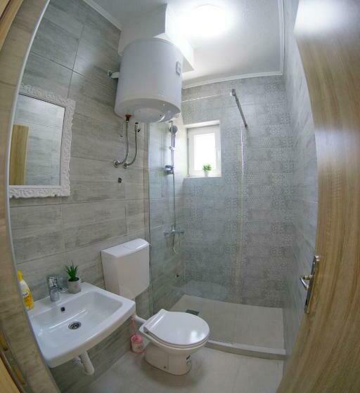 اتاق استاندارد, Apartmani Ogi 1