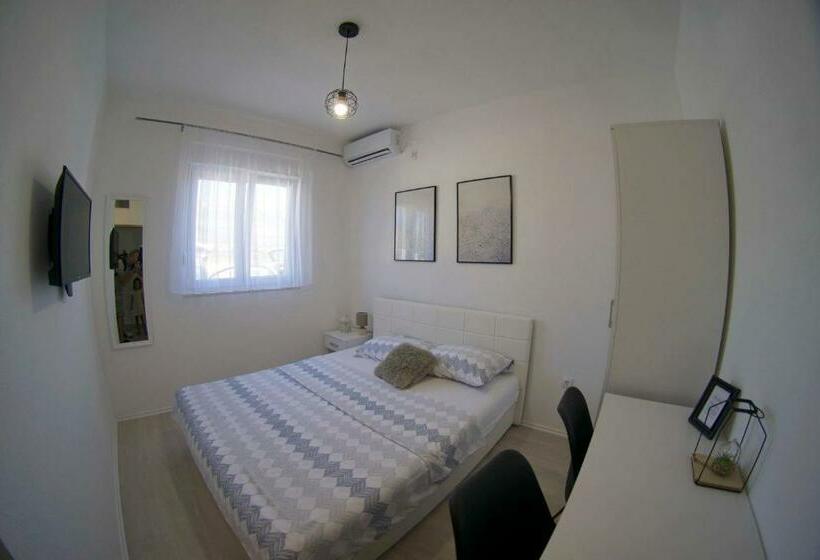 اتاق استاندارد, Apartmani Ogi 1