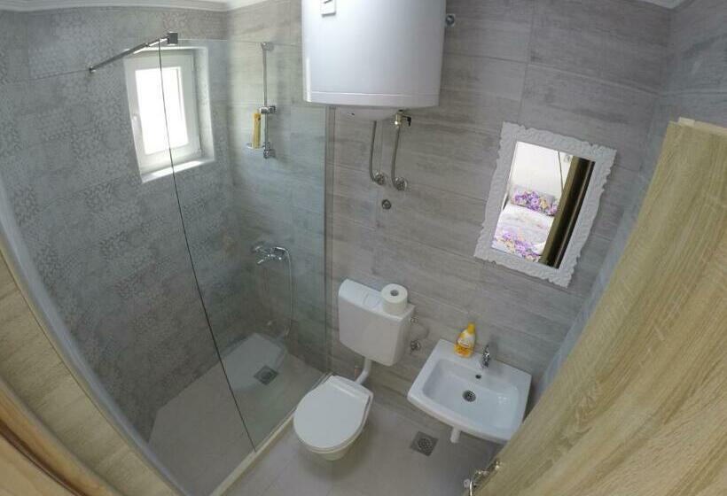 آپارتمان 1 خوابه با تراس, Apartmani Ogi 1