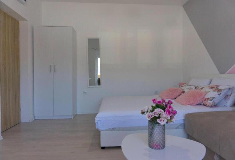 آپارتمان 1 خوابه با تراس, Apartmani Ogi 1