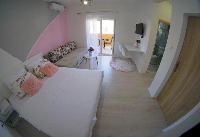 آپارتمان 1 خوابه با تراس, Apartmani Ogi 1