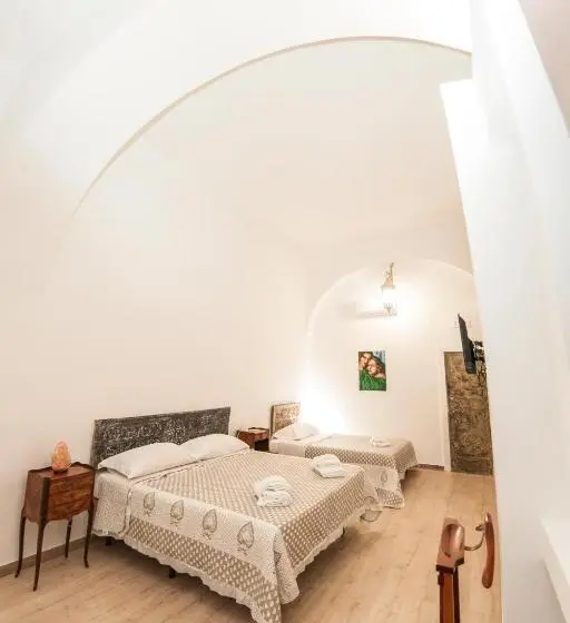 コンフォートトリプルルーム, Casa Galione