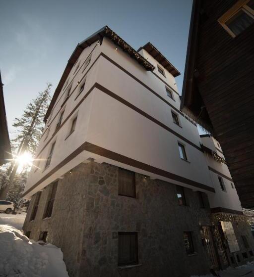 اتاق لوکس, Drugarska Prica Lana