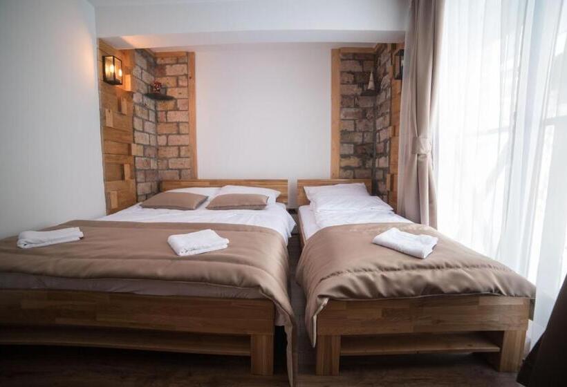 اتاق استاندارد, Drugarska Prica Lana