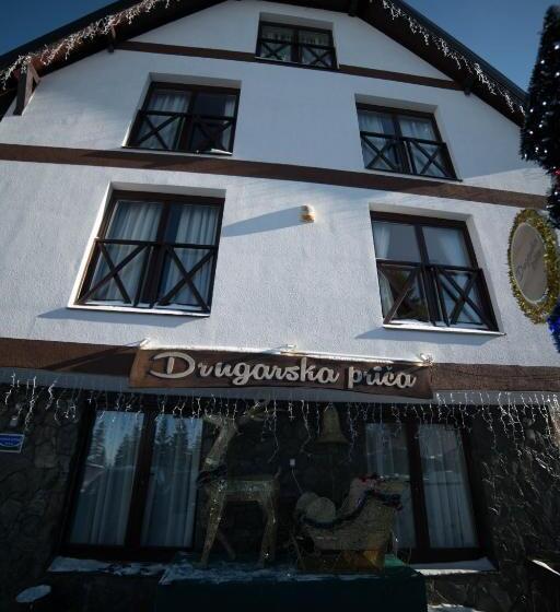 اتاق خانوادگی, Drugarska Prica Lana