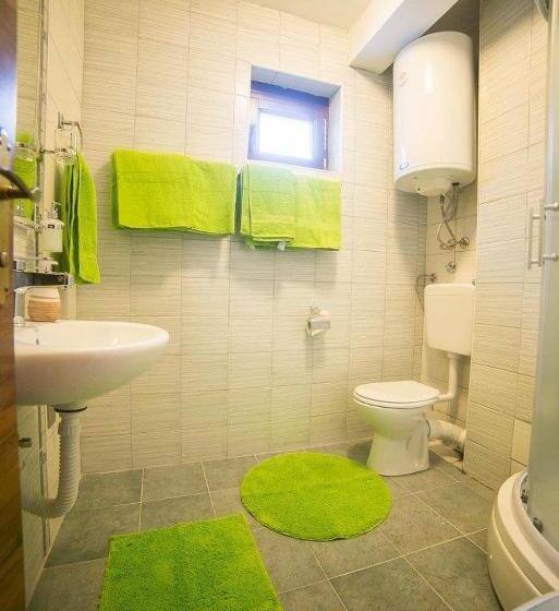 اتاق خانوادگی, Drugarska Prica Lana