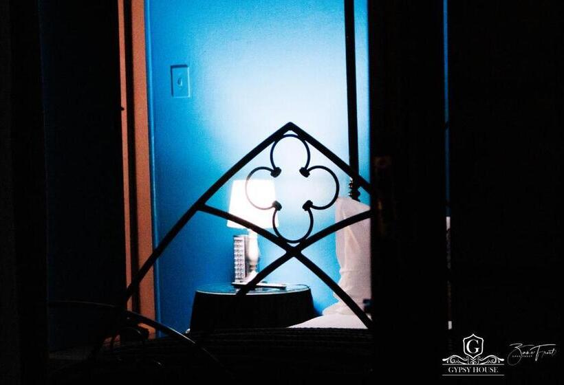 جناح, Gypsy Guest House Clarens