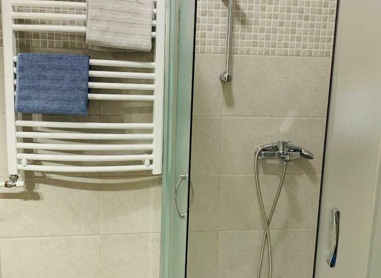 سوییت, Post Apartmani A 1