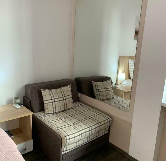 سوییت, Post Apartmani A 1