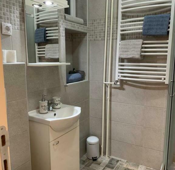 سوییت, Post Apartmani A 1