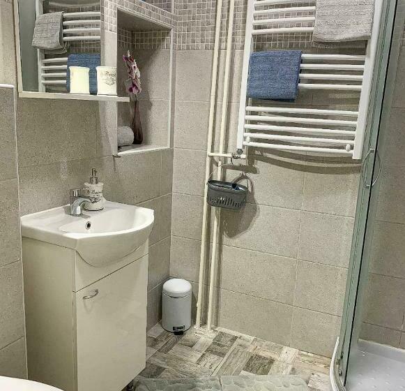 سوییت, Post Apartmani A 1