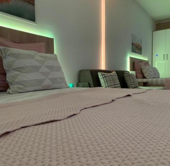 سوئیت با تخت بزرگ, Post Apartmani A 1