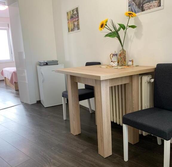 سوئیت با تخت بزرگ, Post Apartmani A 1