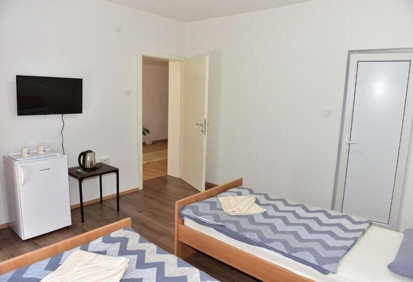 اتاق استاندارد, Villa Rita