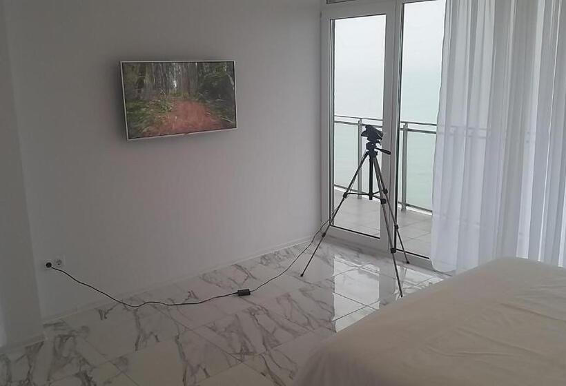 استودیو لوکس با چشم‌انداز دریا, Pure Wellness Sea View Beluga & Dolphin Luxury Hotel Apartments