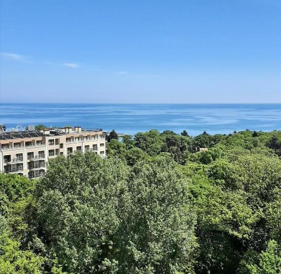 스위트 킹사이즈 침대, Vesta Riviera   Free Parking