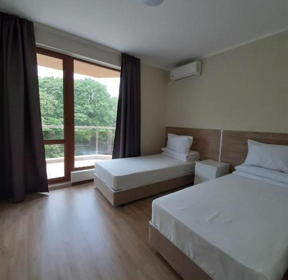 테라스가 있는 2 베드룸 아파트, Vesta Riviera   Free Parking