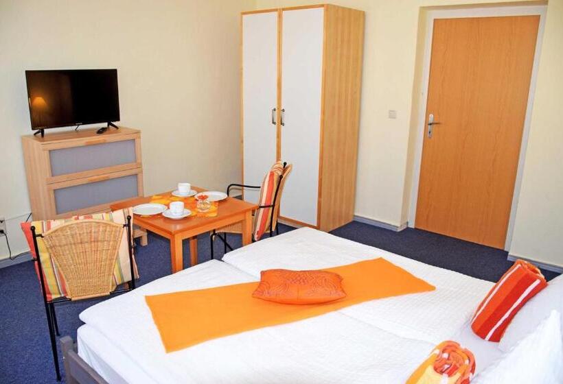 带共用浴室的标准房间, Wilhelms Hostel Im Ostseebad Sellin