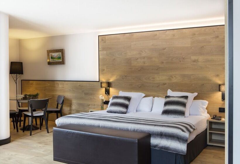 سوییت, Acta Art