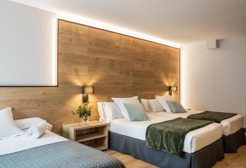 اتاق خانوادگی, Acta Art