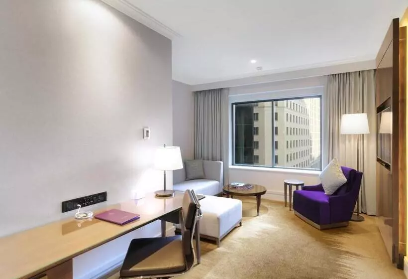 سوییت لوکس, Amora Hotel Jamison Sydney