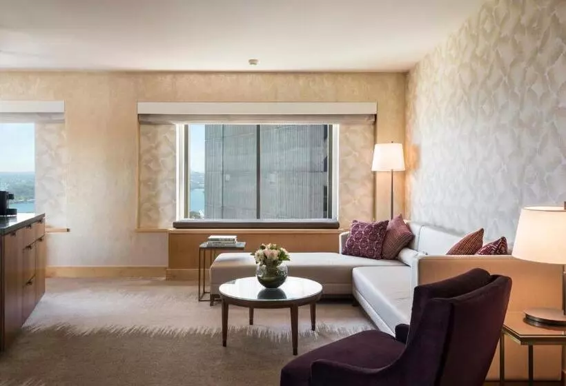 سوییت اجرایی, Amora Hotel Jamison Sydney