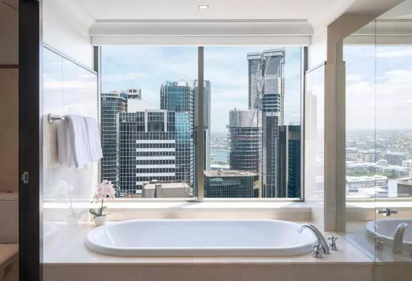 سوییت اجرایی, Amora Hotel Jamison Sydney