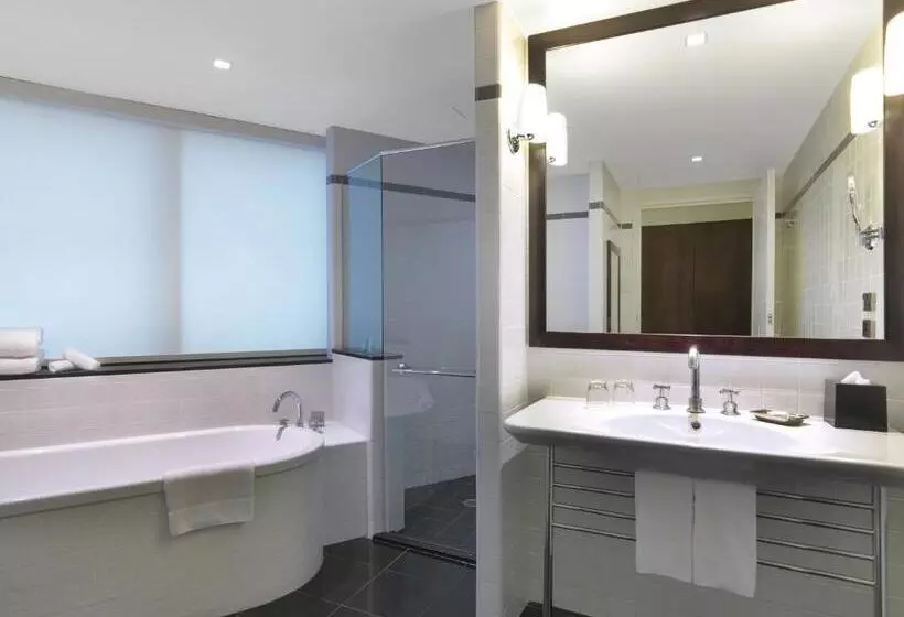 سوئیت کلاب, Amora Hotel Jamison Sydney
