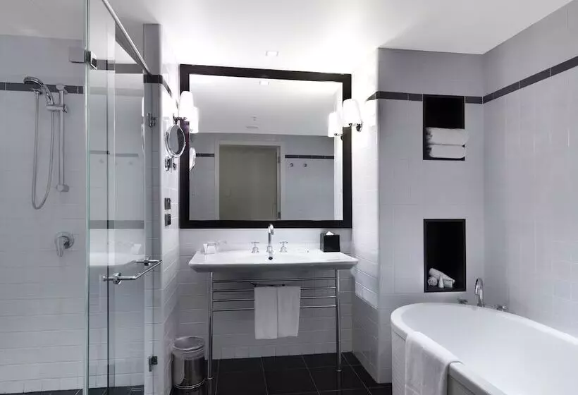 سوییت لوکس, Amora Hotel Jamison Sydney