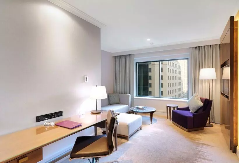 سوییت لوکس, Amora Hotel Jamison Sydney