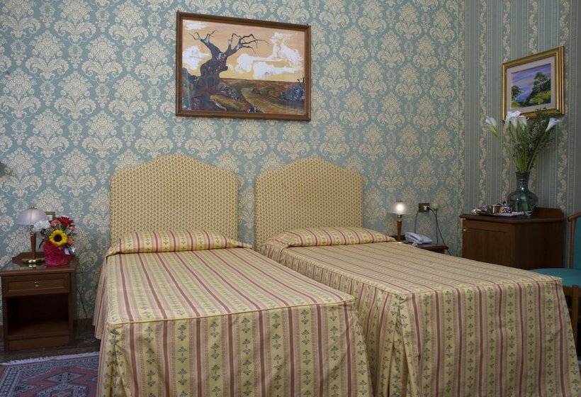 اتاق استاندارد چهار تخته, Beatrice