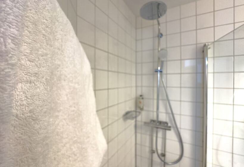 Номер Стандарт, Good Morning Lund