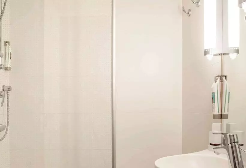 Standard-huone, Ibis Cornella