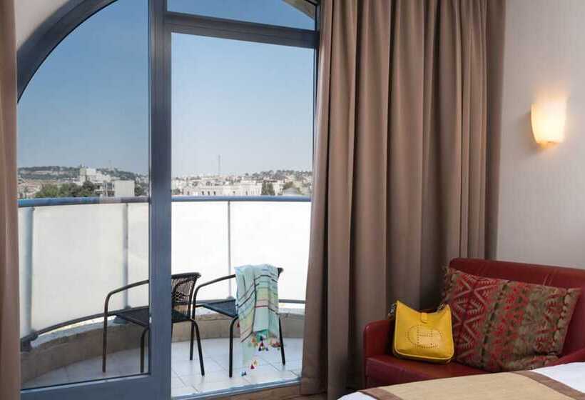 Номер Superior с Балконом, Leonardo Hotel Jerusalem