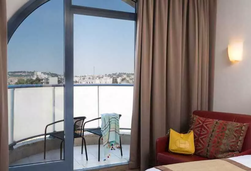 バルコニー付きスーペリアルーム, Leonardo Hotel Jerusalem