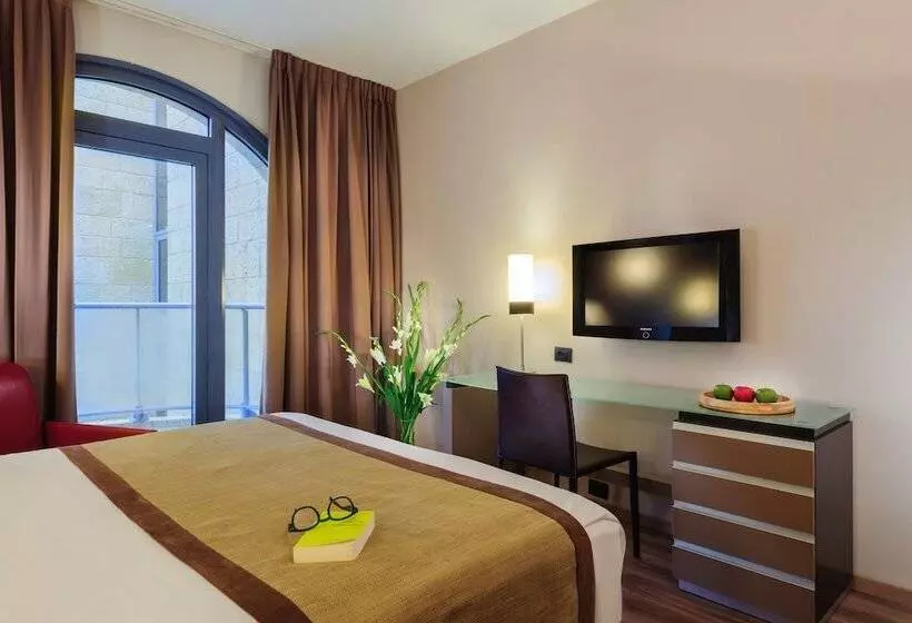 バルコニー付きスーペリアルーム, Leonardo Hotel Jerusalem