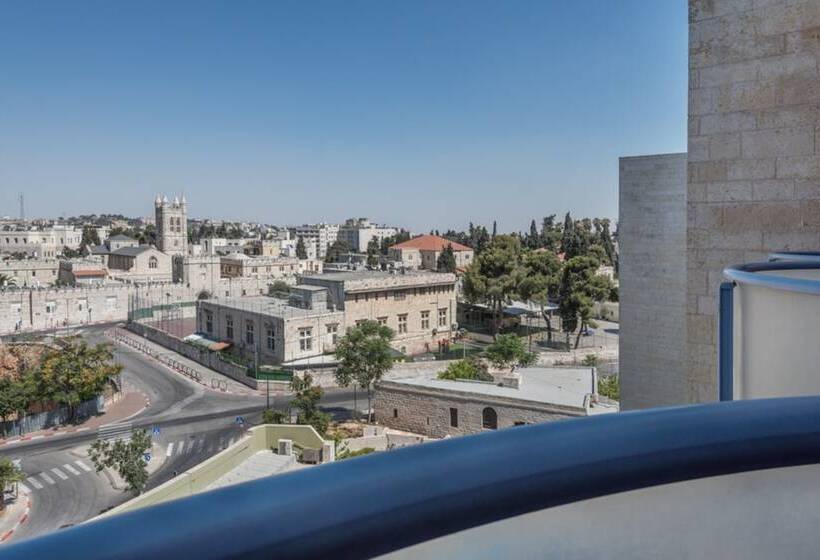 Номер Superior с Балконом, Leonardo Hotel Jerusalem
