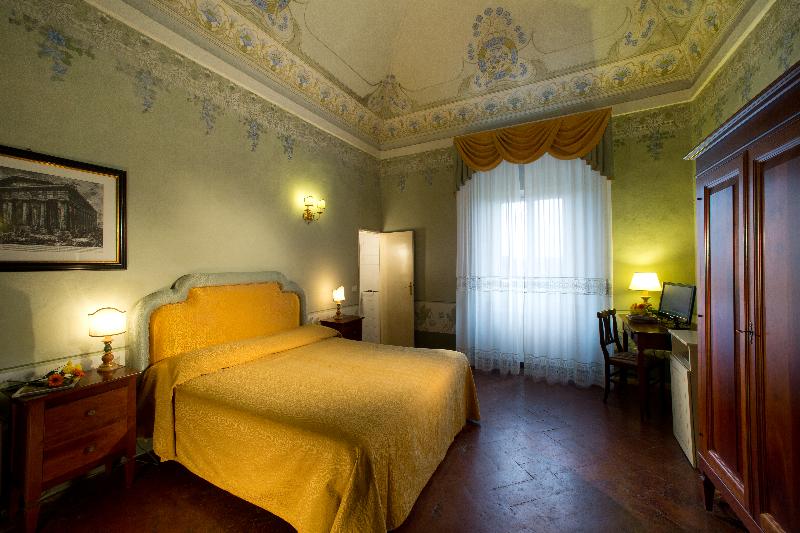 اتاق راحتی, Palazzo Di Valli