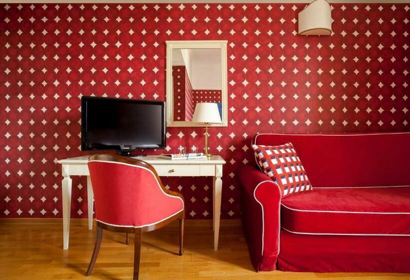 اتاق لوکس سه تخته, Room Mate Luca